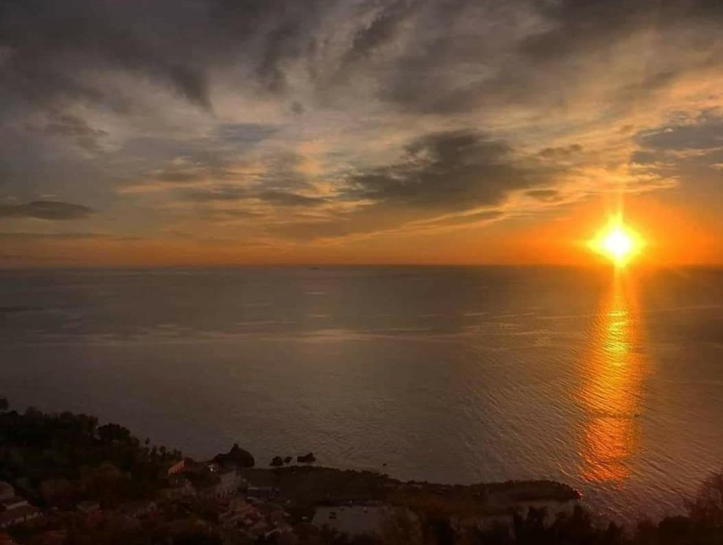 Bed and Breakfast Blue Sky House Taormina Exterior foto